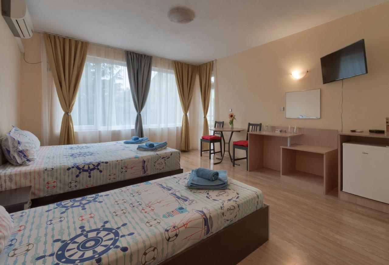 Kazlarov Guest House Kiten  Exterior photo