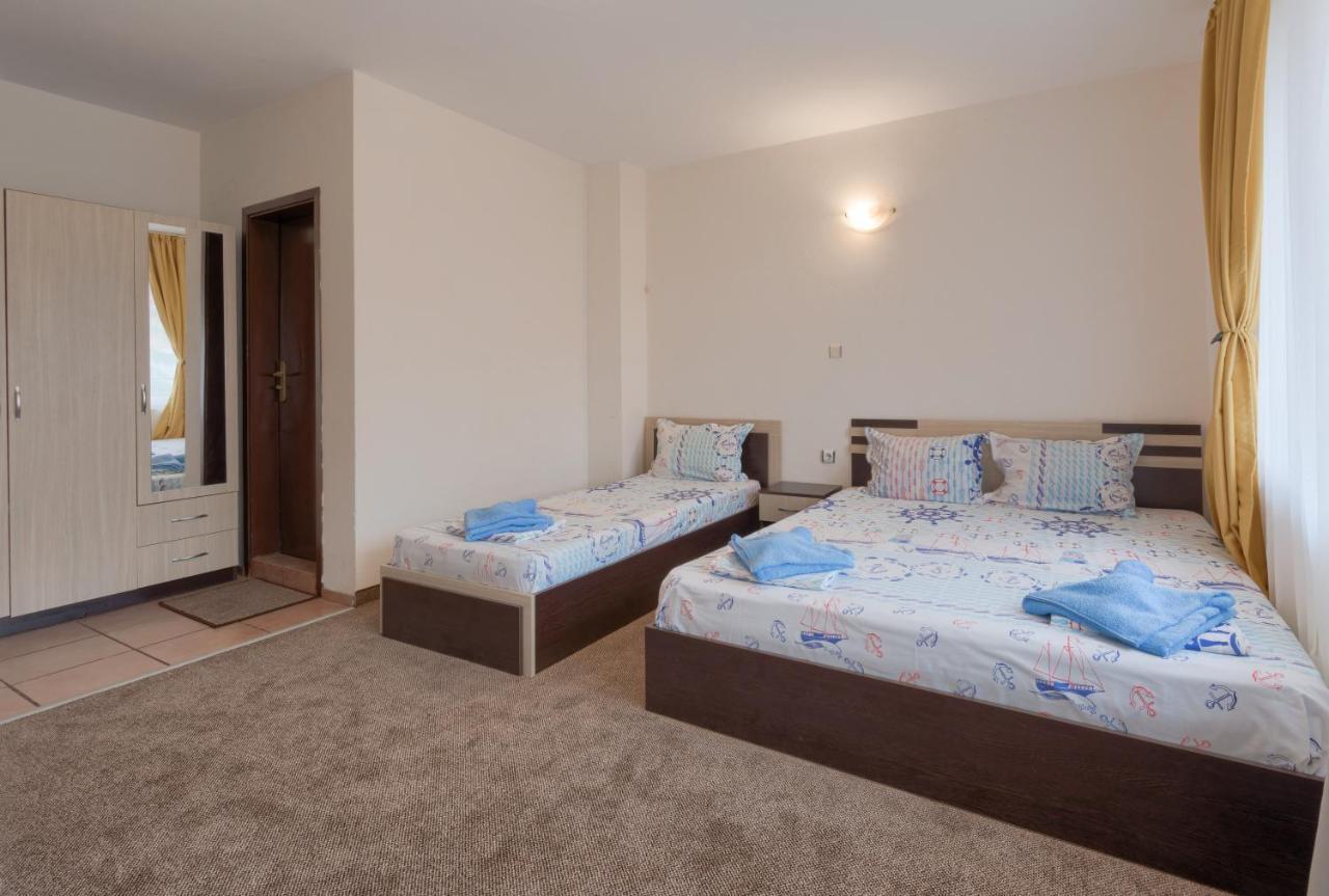 Kazlarov Guest House Kiten  Exterior photo