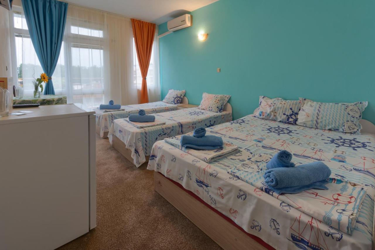 Kazlarov Guest House Kiten  Exterior photo