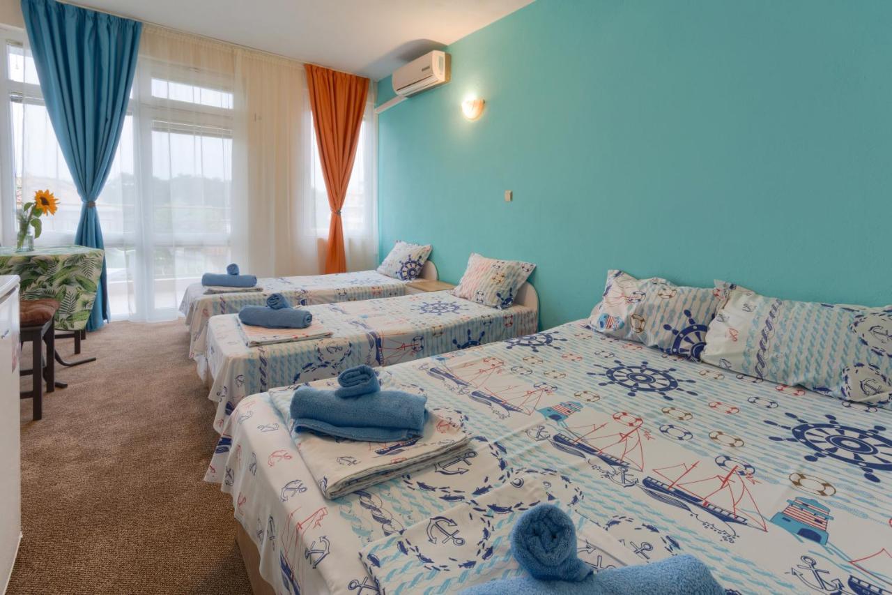 Kazlarov Guest House Kiten  Exterior photo