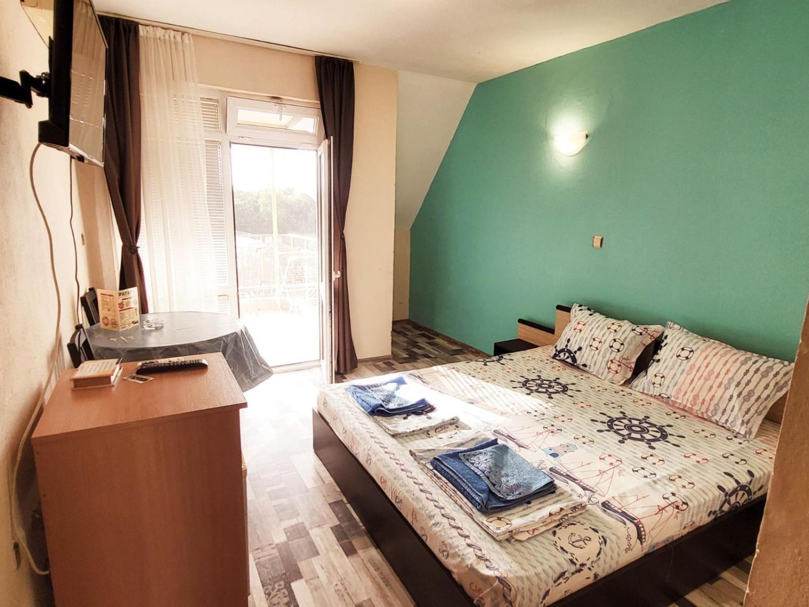 Kazlarov Guest House Kiten  Exterior photo
