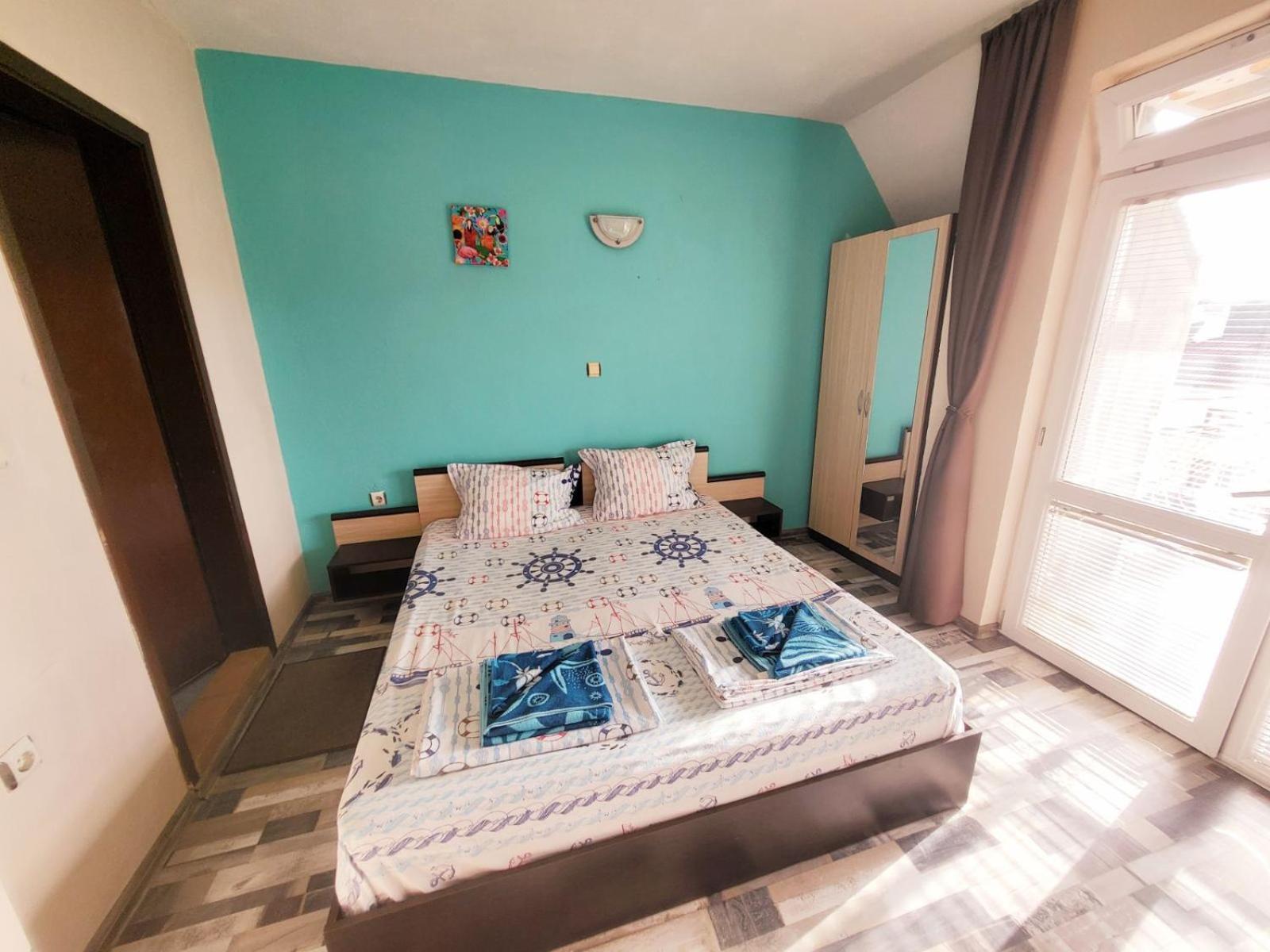 Kazlarov Guest House Kiten  Exterior photo