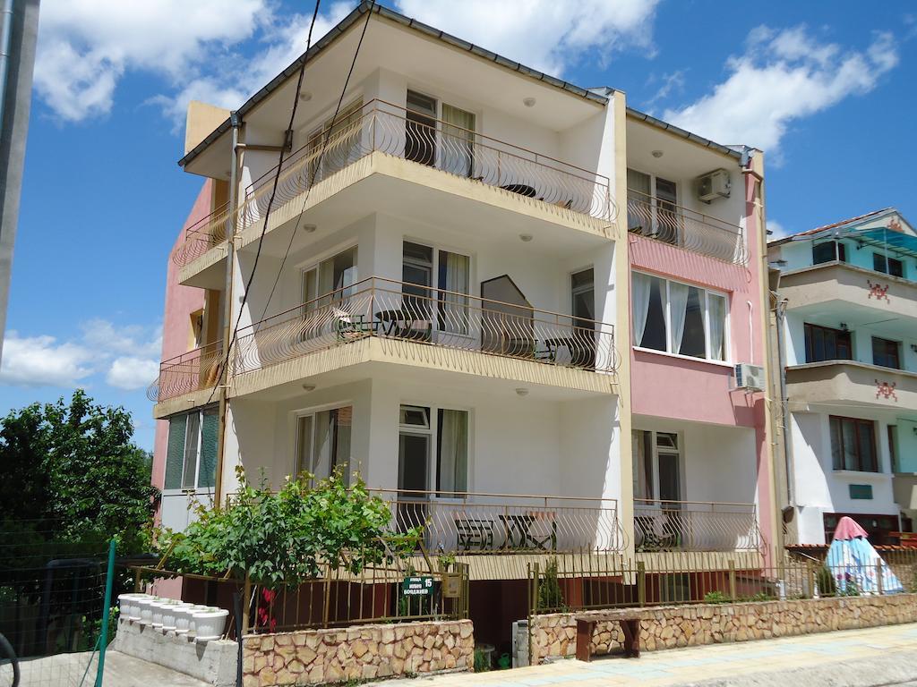 Kazlarov Guest House Kiten  Exterior photo